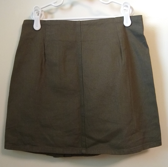 Olive mini skirt - Picture 4 of 4